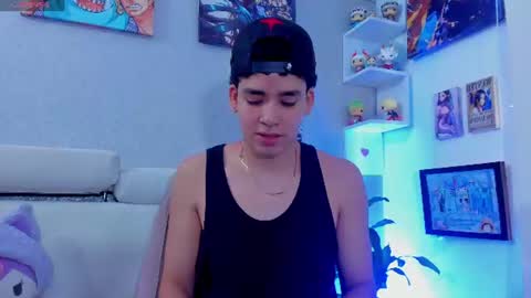 strong_rock69 online show from June 2026 04:33:01 PM