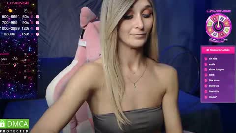 Snapshot of strongalice chatting on October 2025 10:21:01 PM The best athletic body on the site online show from October 2025 10:21:01 PM