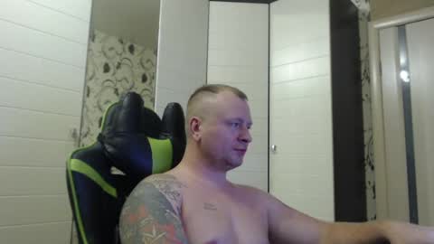 Snapshot of strongass18 chatting on December 2024 04:09:01 PM Alex online show from December 2024 04:09:01 PM