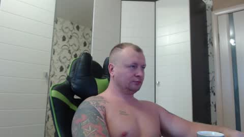 Snapshot of strongass18 chatting on December 2024 08:41:01 AM Alex online show from December 2024 08:41:01 AM