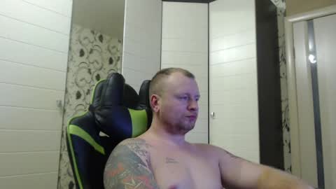 Snapshot of strongass18 chatting on December 2024 01:44:02 PM Alex online show from December 2024 01:44:02 PM