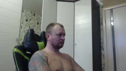 Snapshot of strongass18 chatting on January 2025 09:00:02 AM Alex online show from January 2025 09:00:02 AM