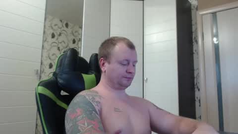 Snapshot of strongass18 chatting on January 2025 10:49:02 AM Alex online show from January 2025 10:49:02 AM