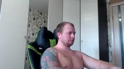 Snapshot of strongass18 chatting on February 2025 11:43:02 AM Alex online show from February 2025 11:43:02 AM