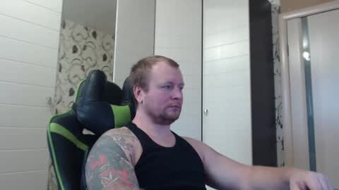 Snapshot of strongass18 chatting on February 2025 09:53:01 AM Alex online show from February 2025 09:53:01 AM