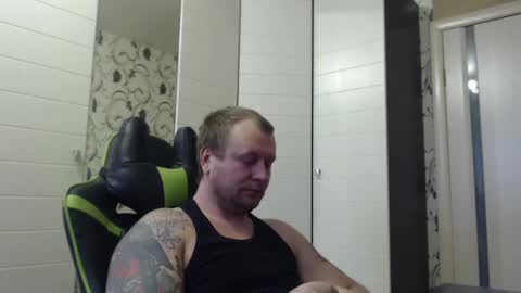 Snapshot of strongass18 chatting on February 2025 12:58:02 PM Alex online show from February 2025 12:58:02 PM