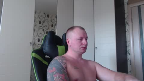 Snapshot of strongass18 chatting on February 2025 12:02:02 PM Alex online show from February 2025 12:02:02 PM