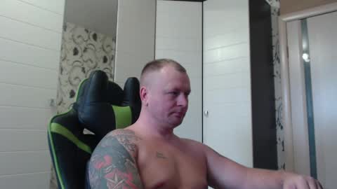 Snapshot of strongass18 chatting on March 2025 01:29:01 PM Alex online show from March 2025 01:29:01 PM