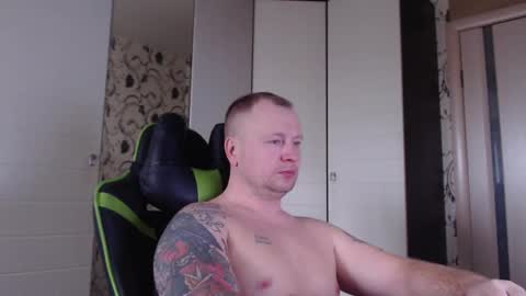 Snapshot of strongass18 chatting on March 2025 06:37:02 AM Alex online show from March 2025 06:37:02 AM