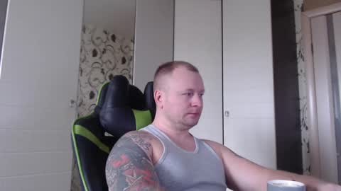 Snapshot of strongass18 chatting on March 2025 08:46:01 AM Alex online show from March 2025 08:46:01 AM