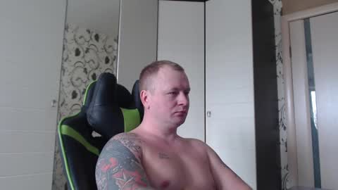 Snapshot of strongass18 chatting on March 2025 08:52:01 AM Alex online show from March 2025 08:52:01 AM