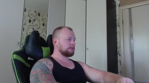 Snapshot of strongass18 chatting on September 2025 09:30:01 AM Alex online show from September 2025 09:30:01 AM