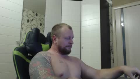 Snapshot of strongass18 chatting on September 2025 10:20:01 AM Alex online show from September 2025 10:20:01 AM