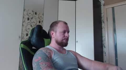 Snapshot of strongass18 chatting on October 2025 09:07:02 AM Alex online show from October 2025 09:07:02 AM