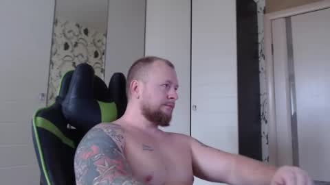 Snapshot of strongass18 chatting on October 2025 08:49:01 AM Alex online show from October 2025 08:49:01 AM