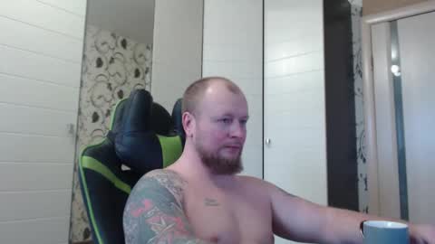 Snapshot of strongass18 chatting on February 2026 12:47:02 PM Alex online show from February 2026 12:47:02 PM