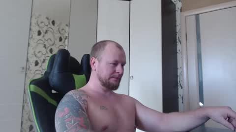 Snapshot of strongass18 chatting on February 2026 09:06:02 AM Alex online show from February 2026 09:06:02 AM