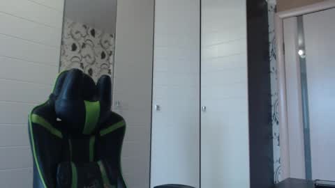 Snapshot of strongass18 chatting on February 2026 08:45:01 AM Alex online show from February 2026 08:45:01 AM