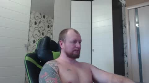 Snapshot of strongass18 chatting on March 2026 08:42:02 AM Alex online show from March 2026 08:42:02 AM