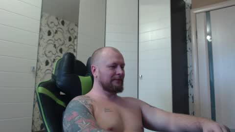 Snapshot of strongass18 chatting on March 2026 01:04:02 PM Alex online show from March 2026 01:04:02 PM