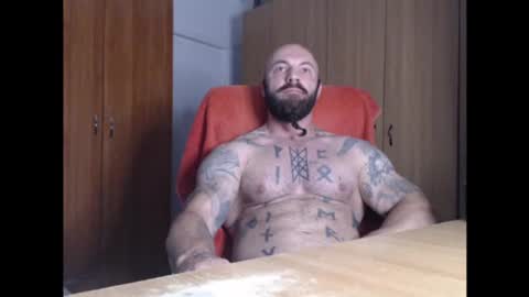 Snapshot of strongivan chatting on June 2026 04:15:01 AM StrongIvan online show from June 2026 04:15:01 AM