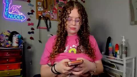 Strwbby online show from May 2026 05:38:02 AM