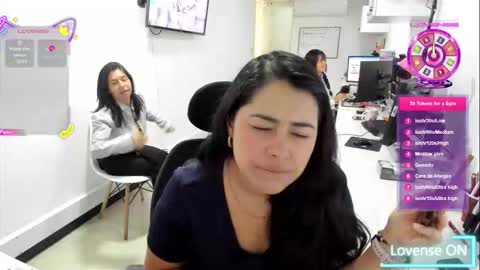 studcb_ online show from October 2025 07:45:02 PM