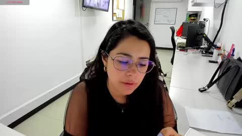 studcb_ online show from May 2026 11:12:02 PM