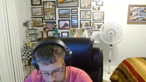 younger4older online show from April 2026 04:10:02 AM