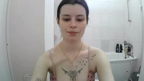 Snapshot of style_bliss chatting on November 2025 06:18:02 PM Eva online show from November 2025 06:18:02 PM