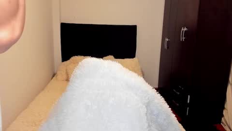 stylish men online show from September 2025 05:02:02 PM