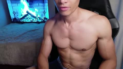 stylish man online show from May 2026 10:50:02 PM