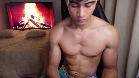 stylish man online show from May 2026 09:20:02 PM