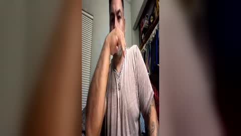 Snapshot of suavecito67 chatting on June 2026 05:42:02 AM suavecito67 online show from June 2026 05:42:02 AM