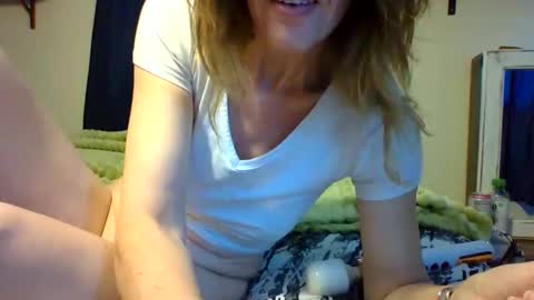 Snapshot of sub4you69brat chatting on January 2025 03:24:01 PM sub4you69brat online show from January 2025 03:24:01 PM