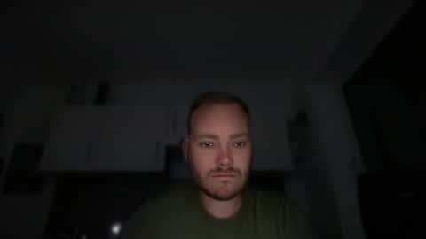 Snapshot of sub_austr chatting on October 2025 09:39:02 PM sub_austr online show from October 2025 09:39:02 PM