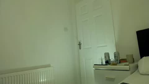 Snapshot of subcroydon chatting on March 2026 10:09:01 PM subcroydon online show from March 2026 10:09:01 PM