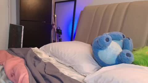 Zoe online show from May 2026 03:24:02 AM