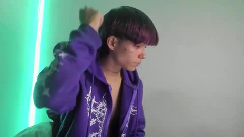 Snapshot of submissive_boyy_ chatting on September 2025 06:02:02 PM nico online show from September 2025 06:02:02 PM