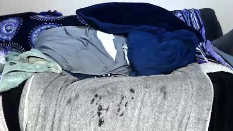 between my legs online show from June 2026 09:04:02 AM