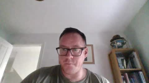 Snapshot of subpig84 chatting on March 2026 04:57:02 PM Sub Male online show from March 2026 04:57:02 PM