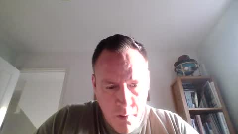 Snapshot of subpig84 chatting on March 2026 05:18:02 PM Sub Male online show from March 2026 05:18:02 PM