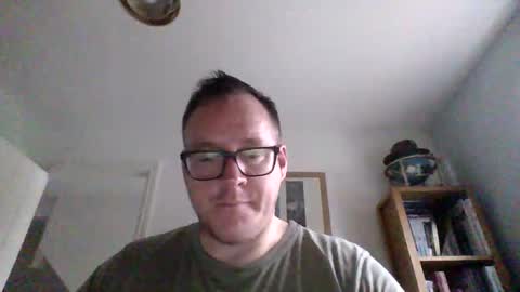 Snapshot of subpig84 chatting on April 2026 08:40:01 AM Sub Male online show from April 2026 08:40:01 AM