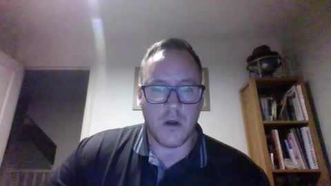Snapshot of subpig84 chatting on May 2026 10:26:02 PM Sub Male online show from May 2026 10:26:02 PM