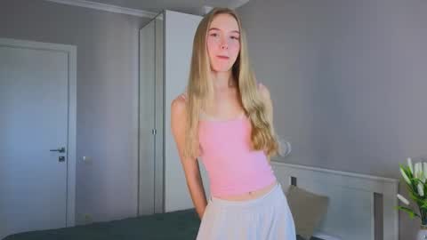 Snapshot of succubelle chatting on September 2025 07:23:01 AM Eda online show from September 2025 07:23:01 AM