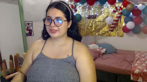 Snapshot of suckdreams19 chatting on December 2025 01:56:02 AM Sofi Kitty online show from December 2025 01:56:02 AM