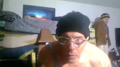 Snapshot of suckitu812 chatting on October 2025 09:36:01 PM SUCKITU812 online show from October 2025 09:36:01 PM