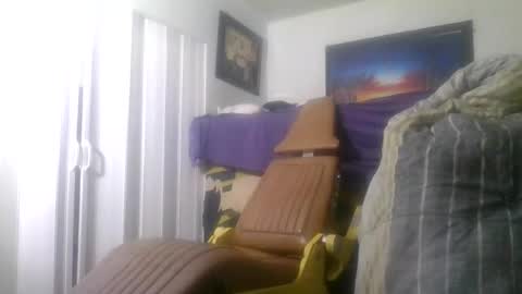 Snapshot of suckitu812 chatting on March 2026 01:06:01 PM SUCKITU812 online show from March 2026 01:06:01 PM