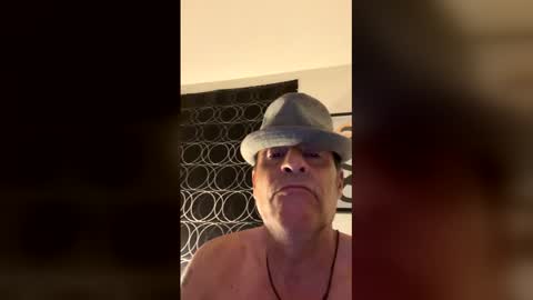 Snapshot of suckitu812 chatting on March 2026 07:08:02 AM SUCKITU812 online show from March 2026 07:08:02 AM