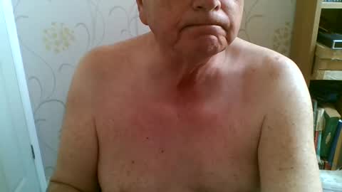 suffolkboy4 online show from May 2026 02:58:01 PM